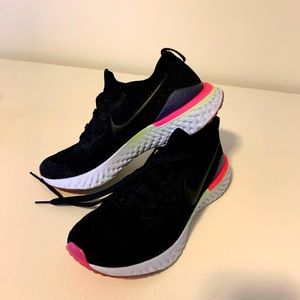 Nike Women’s Epic React Flyknit 2